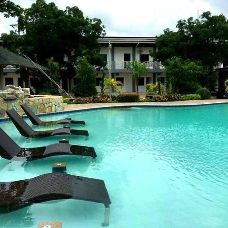 Floating Sanctuary Resort Powered By Cocotel Bulacan Exteriör bild