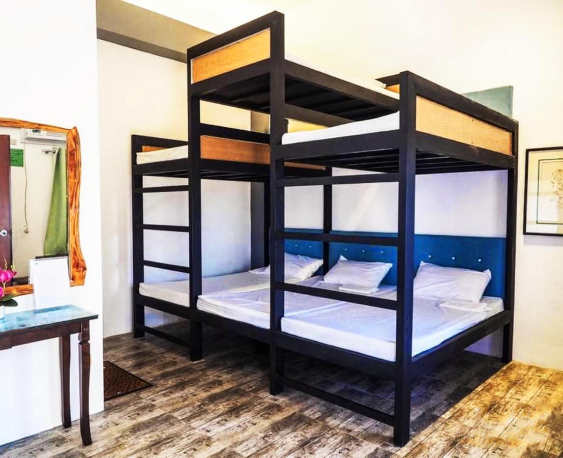 Floating Sanctuary Resort Powered By Cocotel Bulacan Exteriör bild